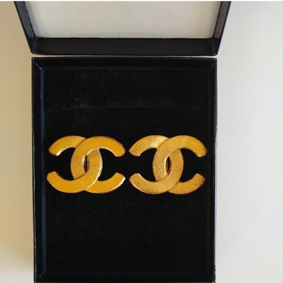 Chanel Earrings - Picture 2 of 7